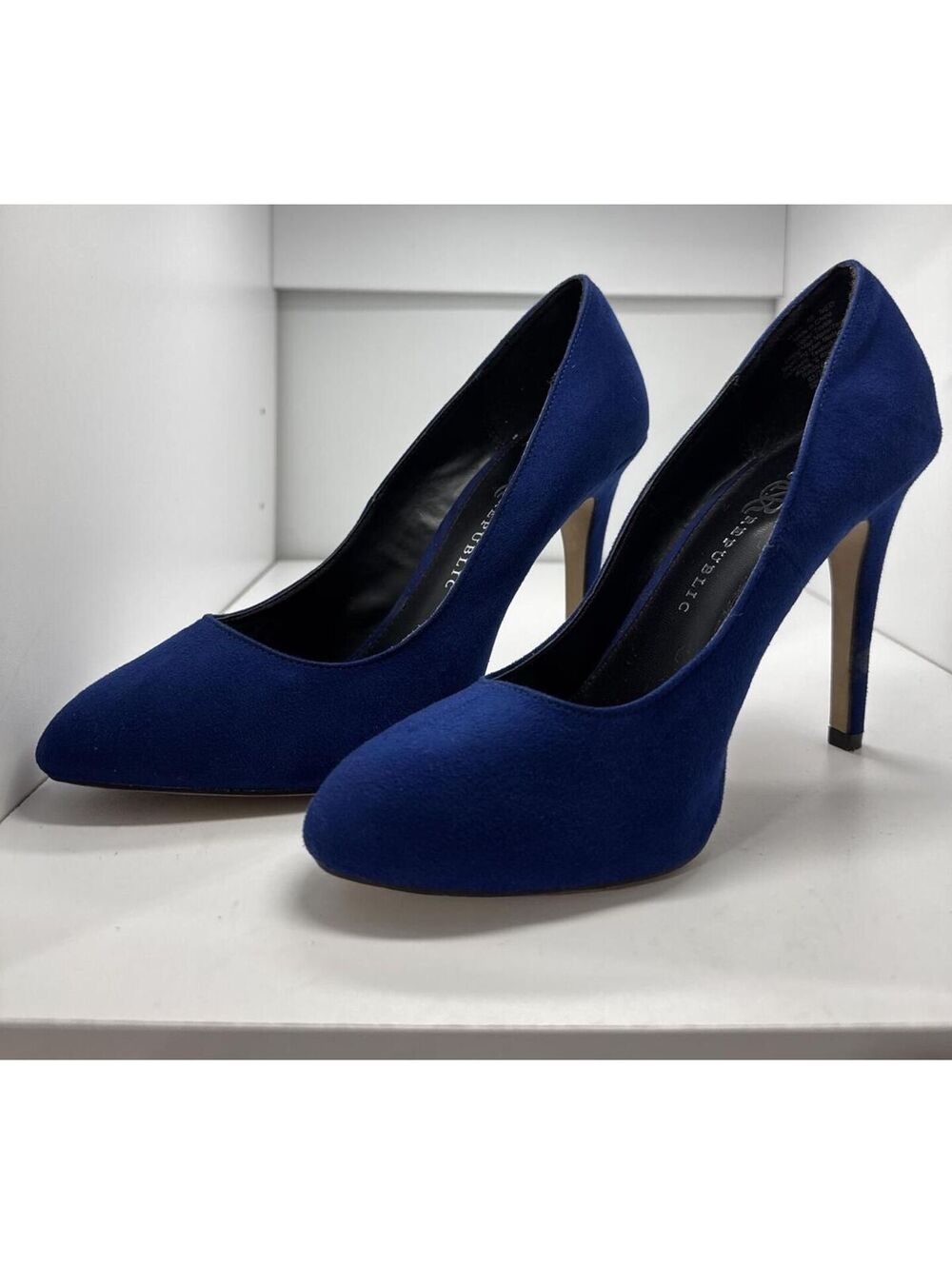 Rock & Republic Blue Suede Pointed Toe Stiletto Pumps Women’s Heels